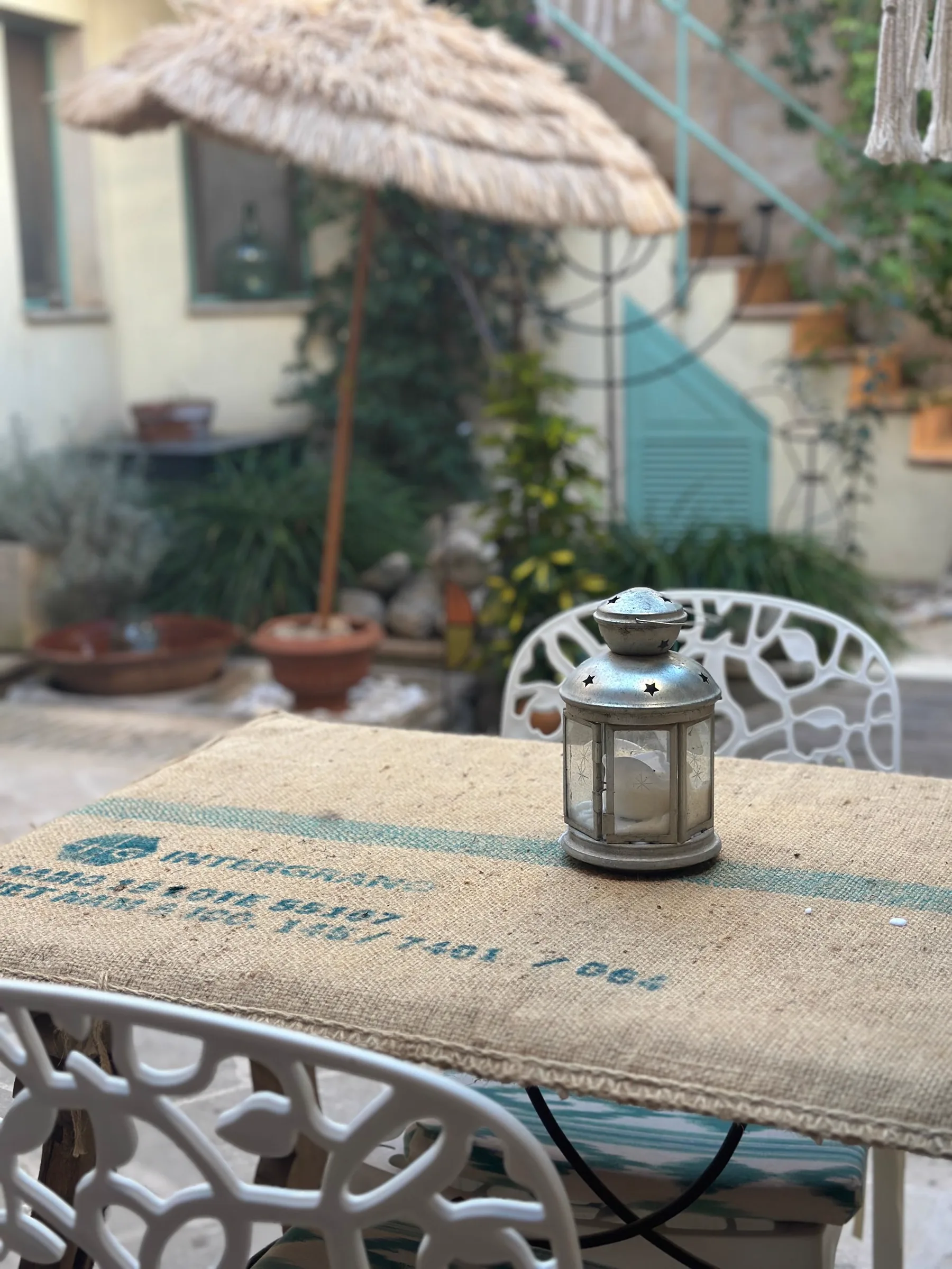 Mesa en el jardín
